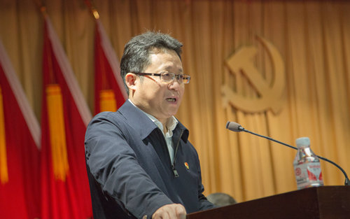 宜化集團(tuán)召開2019年慶?！拔逡弧眹H勞動節(jié)暨表彰大會(圖12)