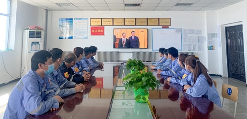 向抗疫英雄致敬！宜化集團組織收看全國抗擊新冠肺炎疫情表彰大會(圖5)