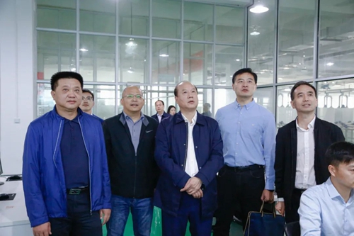 湖北省應(yīng)急管理廳黨委副書記、副廳長楊愛東到宜化實(shí)訓(xùn)基地現(xiàn)場(chǎng)調(diào)研(圖2)