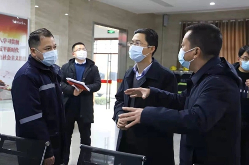 宜都市委副書記、市長李澤剛到楚星公司慰問市拔尖人才(圖1)