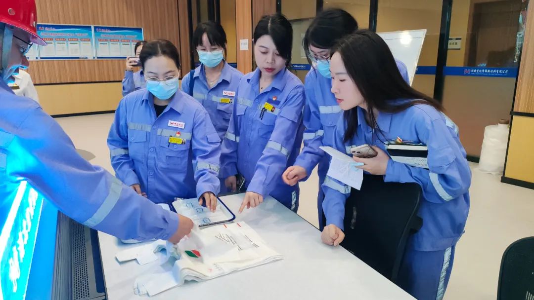 參觀新項(xiàng)目感受新變化更添新干勁！股份公司組織青年職工交流座談