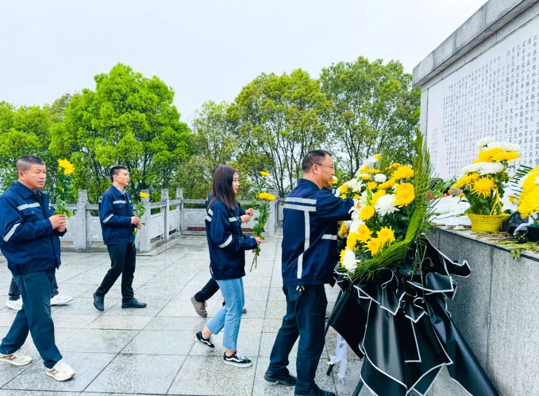 在緬懷中汲取奮進(jìn)力量！這場(chǎng)主題黨日活動(dòng)“走心”更“入心”！(圖4)