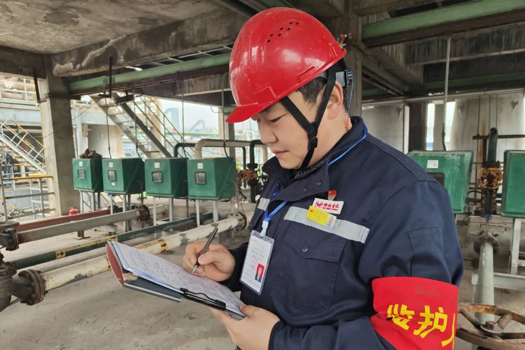 【宜化榜樣】股份公司馬向勇：潛心鉆研，讓青春在奮進(jìn)中閃耀(圖4)