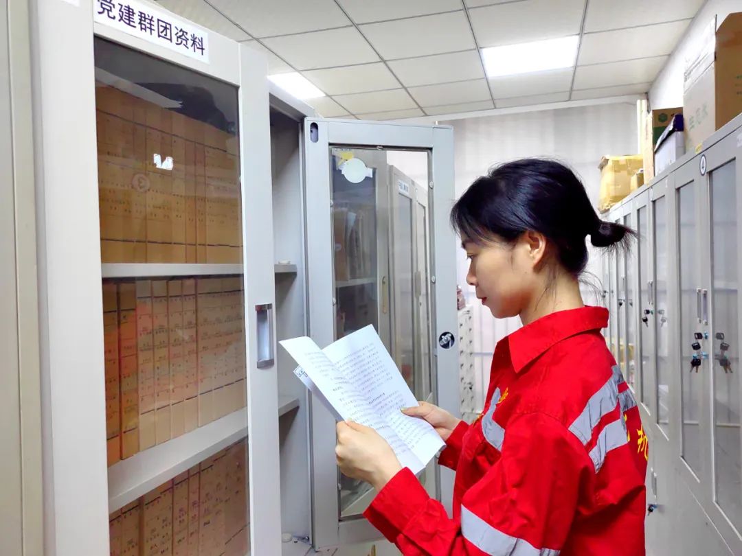 【宜化榜樣】化機(jī)公司李丹：提升素質(zhì)強(qiáng)技能，勇于奉獻(xiàn)顯擔(dān)當(dāng)(圖4)