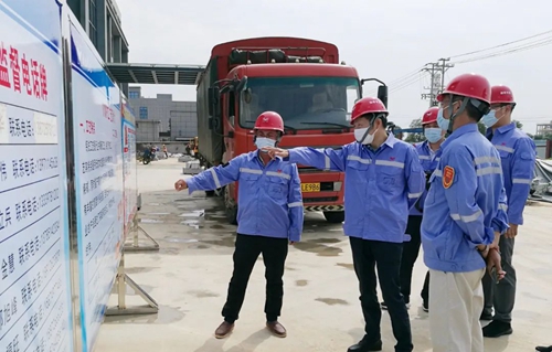 吳正新到TMP、TPO項(xiàng)目及松滋肥業(yè)新項(xiàng)目現(xiàn)場(chǎng)檢查指導(dǎo)工作